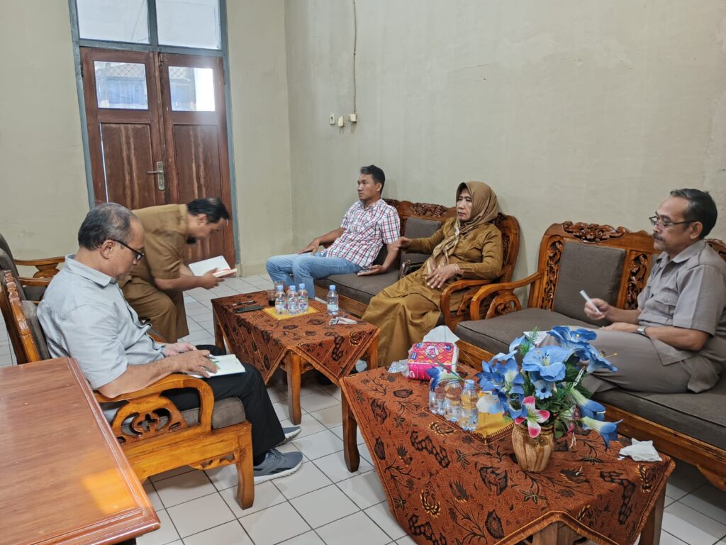 Home foto rapat 1